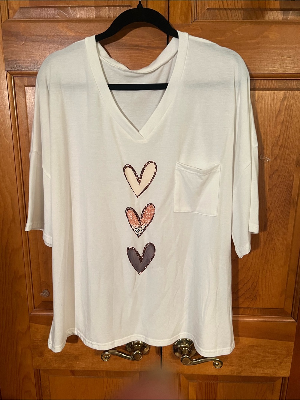Women's Cream V-Neck Short Sleeve Tee with Heart Motif